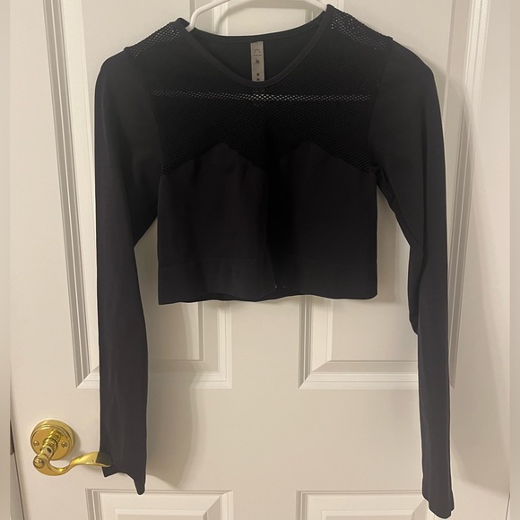 Varley Crescent Long Sleeve Seamless Crop Top - Picture 10 of 12